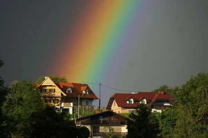 Ein Regenbogen über Harl, eingefangen von Johann Hafner aus Perndorf bei Puch.