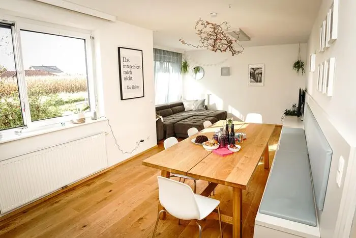 Erfolgreiche Renovierung der SOS-Kinderdorf Wohngemeinschaft für Kinder und Jugendliche in Pirka-Seiersberg: „Endlich haben alle am Tisch gemütlich Platz!“