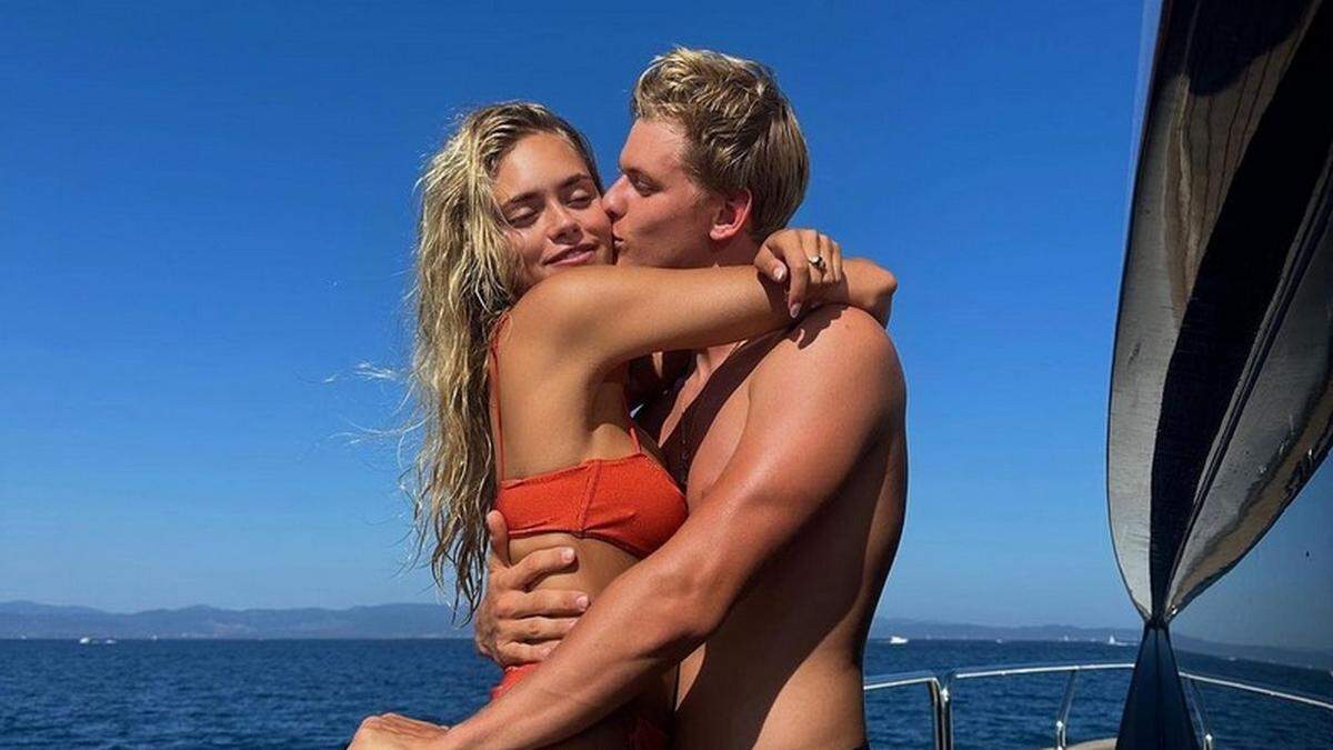 Laila Hasanovic und Mick Schumacher zeigen ihr Liebesglück beim Yachturlaub. 