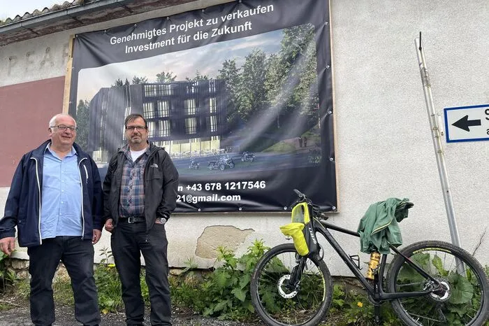 Sie hatten allerdings die Pläne, dort ein Wellnesshotel zu errichten. Dafür gibt es bereits fertige Studien. Die Kosten: Gut fünf Millionen Euro