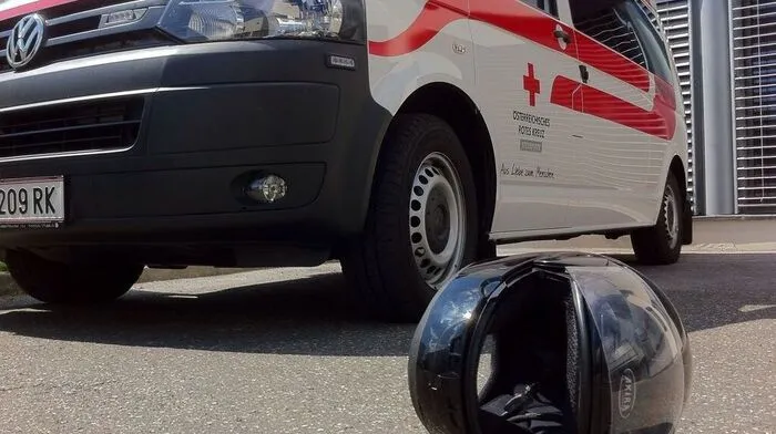 Der Biker erlitt schwere Verletzungen