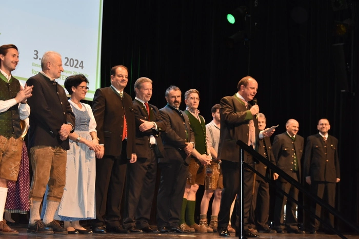 Bürgermeister Christoph Stark hielt die Eröffnungsrede