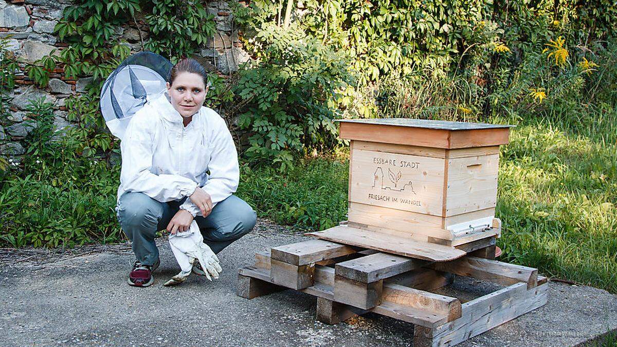  Diätologin Jirikowski ist Imkerin, weil sie gegen das Bienensterben etwas tun wollte