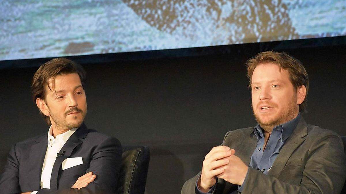 Gareth Edwards (rechts) neben Hauptdarsteller Diego Luna