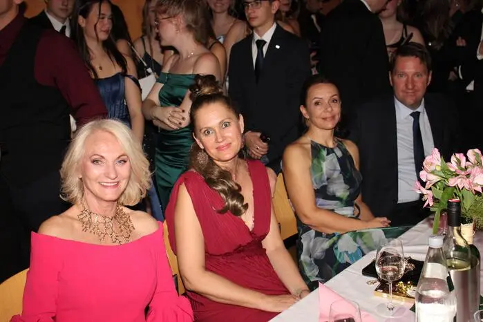 Die Ballbesucher feierten bei hawaiianischem Flair eine rauschende Ballnacht bis in die frühen Morgenstunden. 