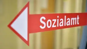 ABD0059_20160311 - SALZBURG - ÖSTERREICH: THEMENBILD -  Illustration zum Thema "Mindestsicherung", aufgenommen am Freitag, 11. März 2016, in Salzburg. - FOTO: APA/BARBARA GINDL