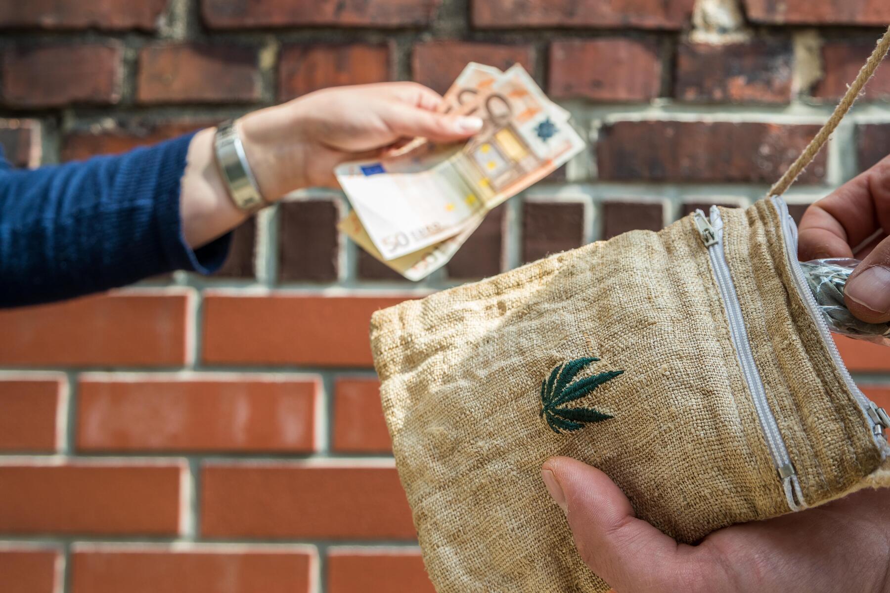 Schwere Vorwürfe: Suchtgift, Gewalt, Morddrohungen: Zwei junge Murauer vor Gericht