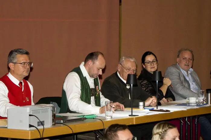 Die fachkundige Jury setzte sich aus Gerald Oswald, Sabrina Csrnko, Johann Erich Groß und Adi Marold zusammen. 
