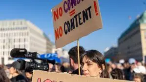 Demonstration gegen sexualisierte digitale Gewalt in Berlin