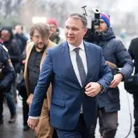 SPÖ-Chef Andreas Babler auf dem Weg zum Gespräch mit Bundespräsident Alexander Van der Bellen