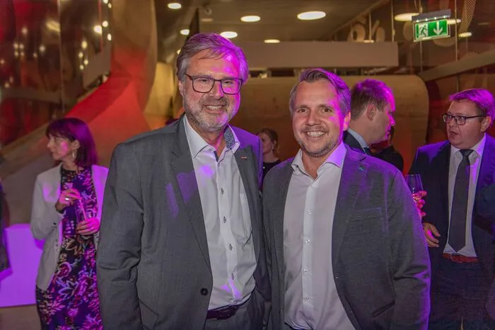 Wirtschaftskammerdirektor Karl Heinz Dernoscheg und Michael Feiertag (Steirische Tourismus und Standortmarketing GmbH)