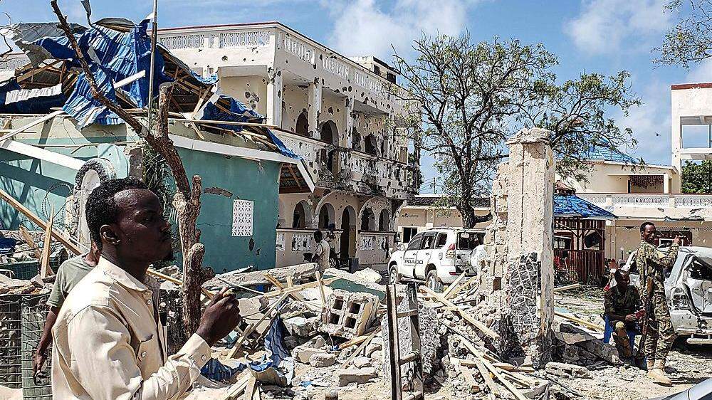Bild der Verwüstung: Terroranschlag auf Hotel in Somalia