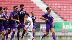 Am Ende Jubelten Mann des Spiels Michael Lang (vorne) und die Austria doch 