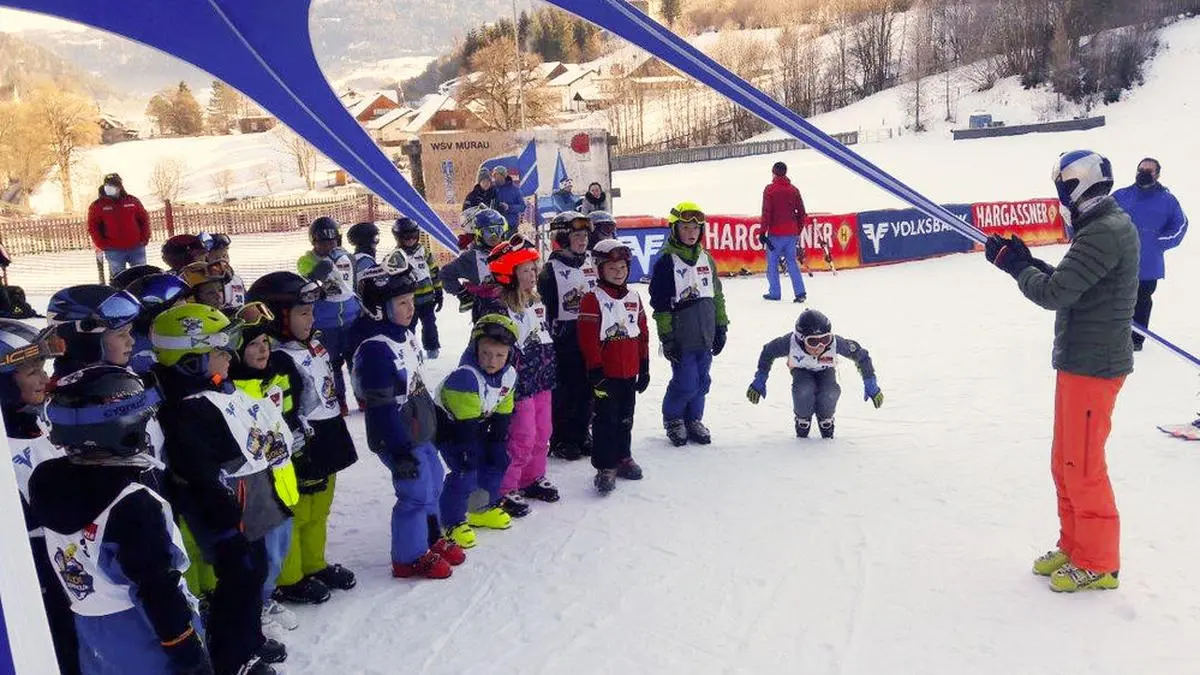 Goldberger in Murau mit dem Skispringernachwuchs