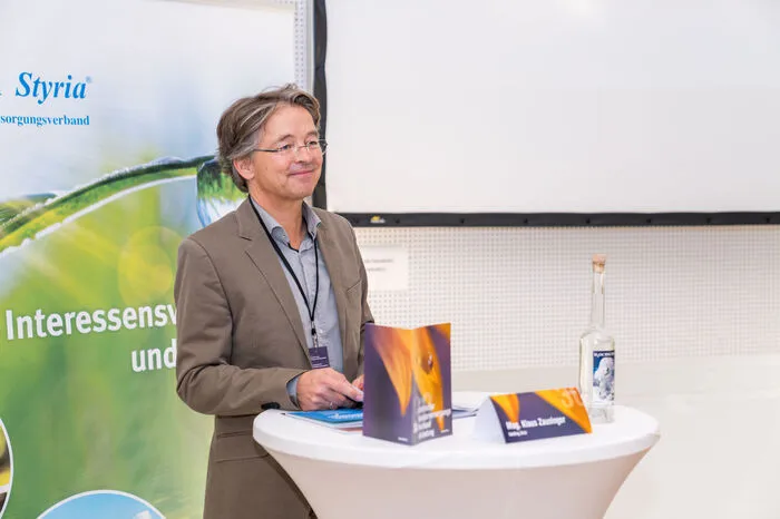 Klaus Zausinger (Holding Graz) führte Medienvertreter bei einer Pressekonferenz in das Thema ein.