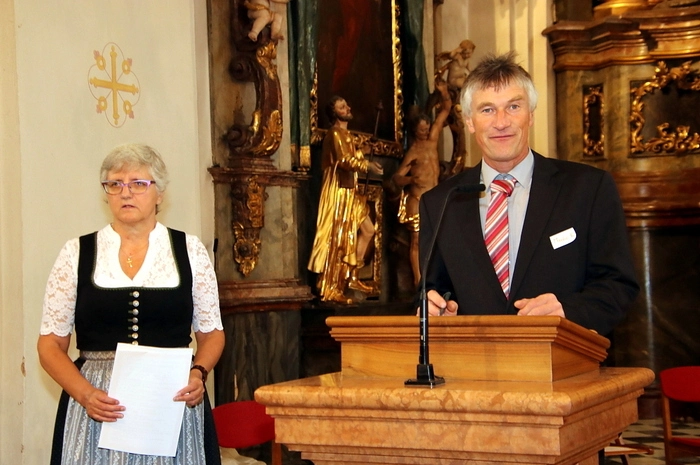 Vertreten waren neben Abordnungen aus den 18 Pfarren des Seelsorgeraumes auch die Priester und Seelsorger aus diesem Gebiet.  