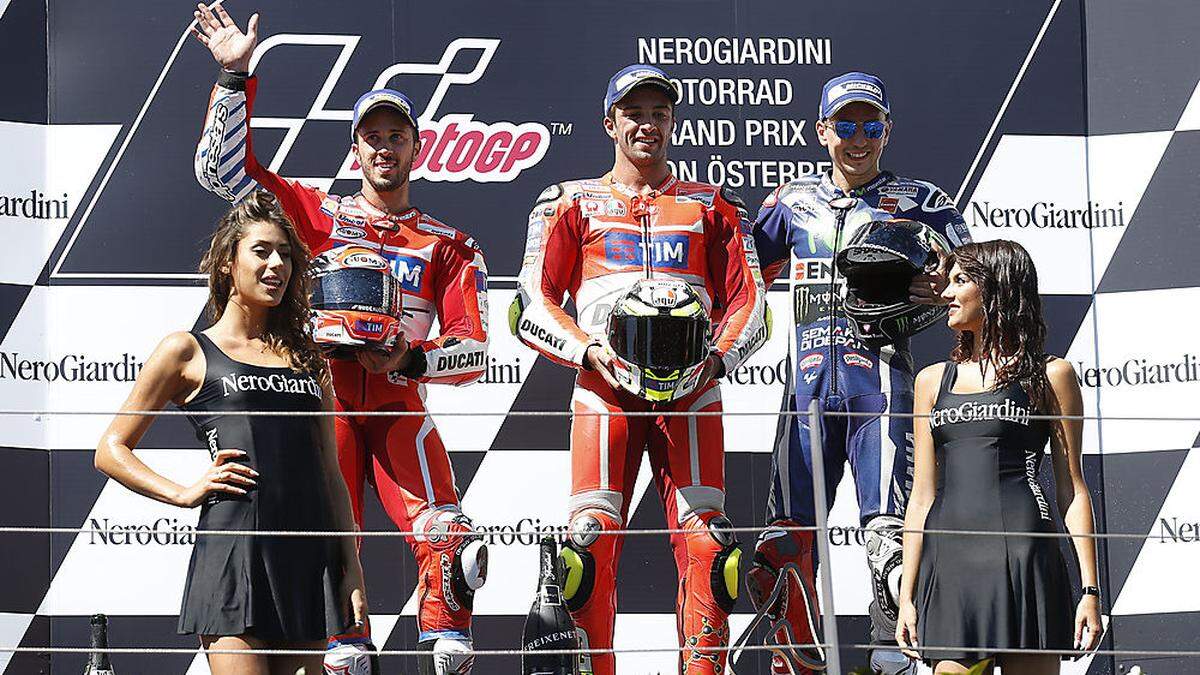Der Italiener Andrea Iannone auf Ducati gewinnt vor Andrea Dovizioso (ebenfalls Ducati) und Jorge Lorenzo (Yamaha)