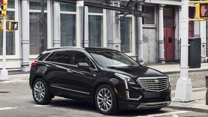 Um den weltweiten Wachstumskurs zu beschleunigen, nimmt Cadillac im Herbst ein neues, luxuriöses SUV im Programm: den XT5.