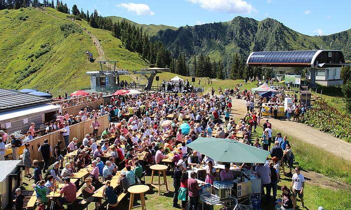 Bergfest auf der Riesneralm am Sonntag