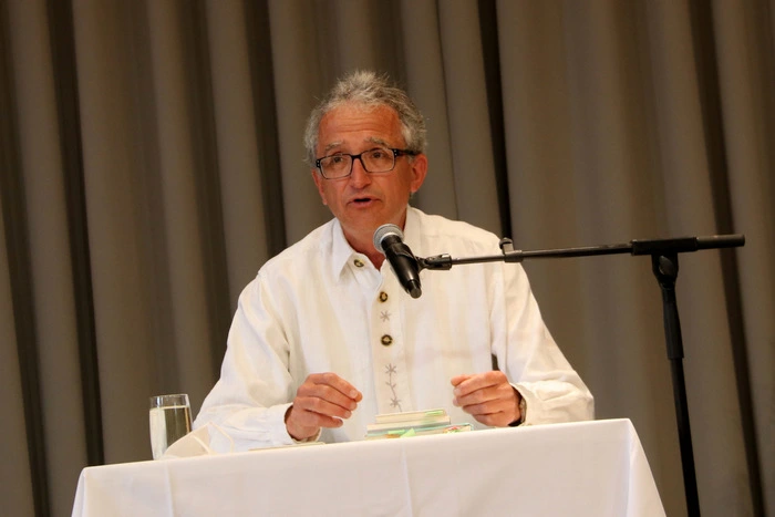 Erich Pfeifenberger präsentierte Texte von Wilhelm Rudnigger.