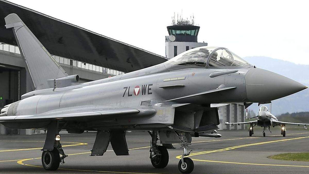 Schon 2002 Konkurrenten: Der Eurofighter setzte sich letztlich gegen den Gripen und die F-16 durch