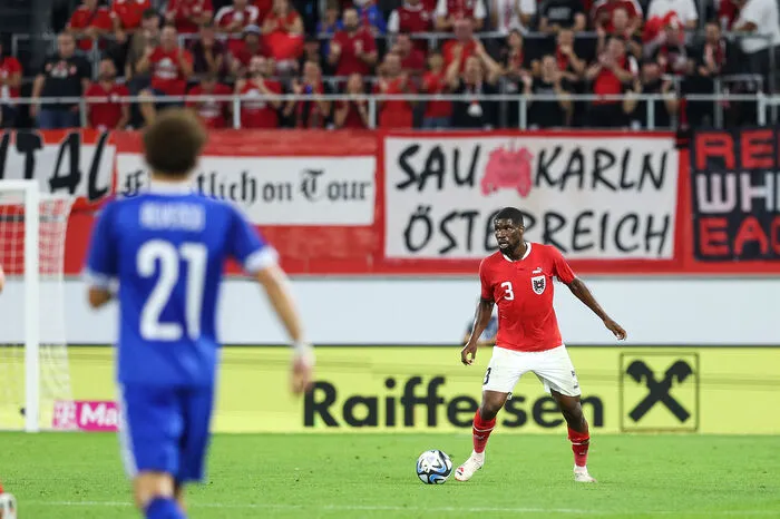 Kevin Danso: 2 Richtig gefordert wurde der Steirer nicht. Sein Rückpass brachte aber Bachmann aus dem Konzept und Österreich in Rückstand. Ansonsten spielte Danso ohne Schnörkel.