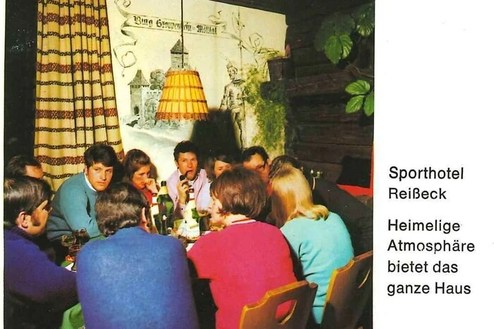 Einkehrschwung ins damalige Sporthotel.