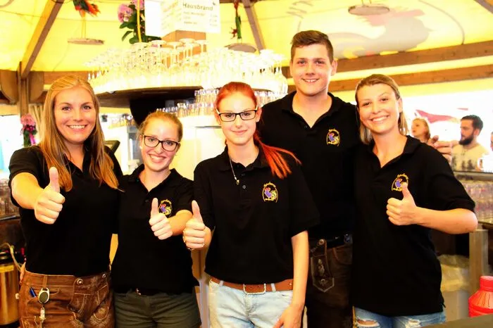 Die zahlreichen Neuerungen, edel gepaart mit Althergebrachtem, versprechen wieder beste Gackernstimmung auf der Loretowiese.