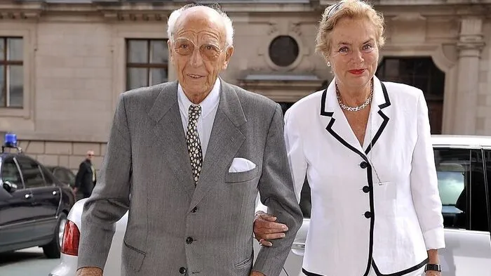 Walter Scheel mit Gattin Barbara, eine Aufnahme aus dem Jahr 2009