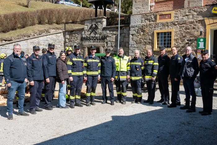Die Übung wurde begleitet von: 
Landesfeuerwehr-Kommandant Rudolf Robin und Landesfeuerwehr-Kommandant Stellvertreter Friedrich Monai, Bezirksfeuerwehr-Kommandant Werner Puggl, Kommandant Feuerwehr Knappenberg Christian Stark, Bürgermeister von Hüttenberg Josef Ofner
