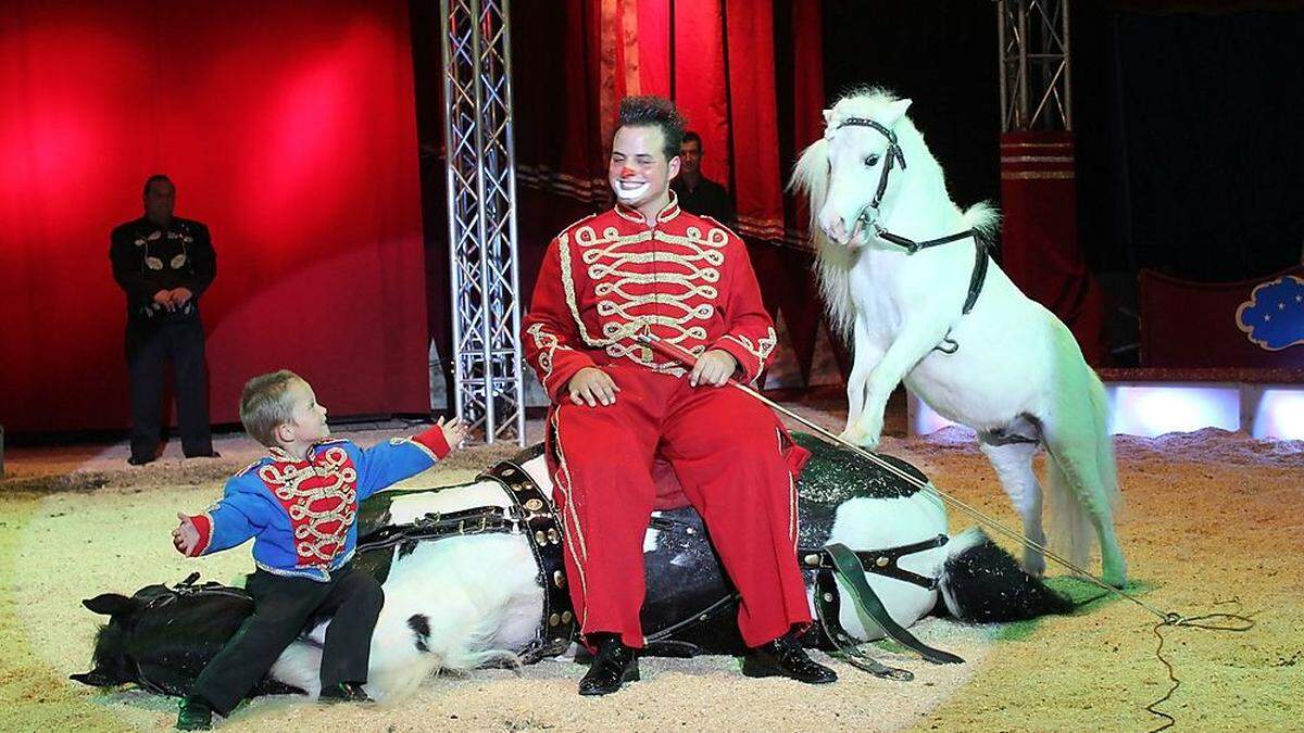 Circus Frankello lädt zu einem vielfältigen Programm in die Manege ein