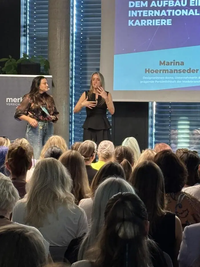 Marina Hoermanseder bei ihrer Keynote am „Female Future Meet Up“ in Graz