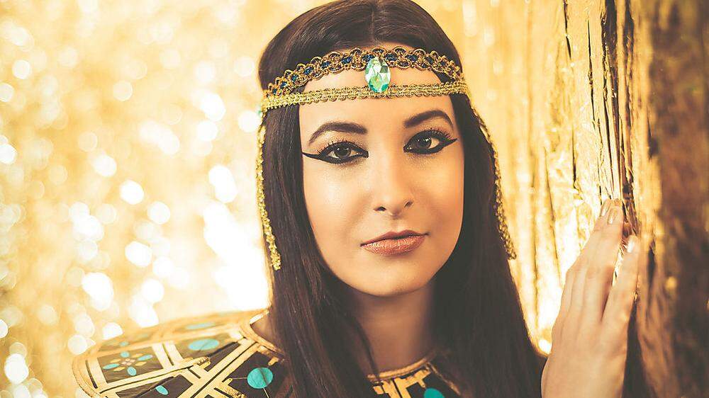 Viktoria Scherübel, gebürtige Trofaiacherin, gibt der Herrscherin Kleoptra bei der Ägyptenausstellung ein Gesicht