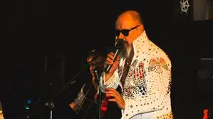 Zeitreise in die 50er-Jahre mit Elvis Presley alias Michael Kriendlhofer