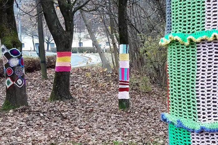 Viele Hände haben bereits gestrickt und gehäkelt.