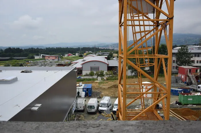 Das Notstromaggregat des Werkes mit einer Leistung von 1600 Kilowatt könnte im Notfall Ringana sowie die ganze nähere Umgebung versorgen.