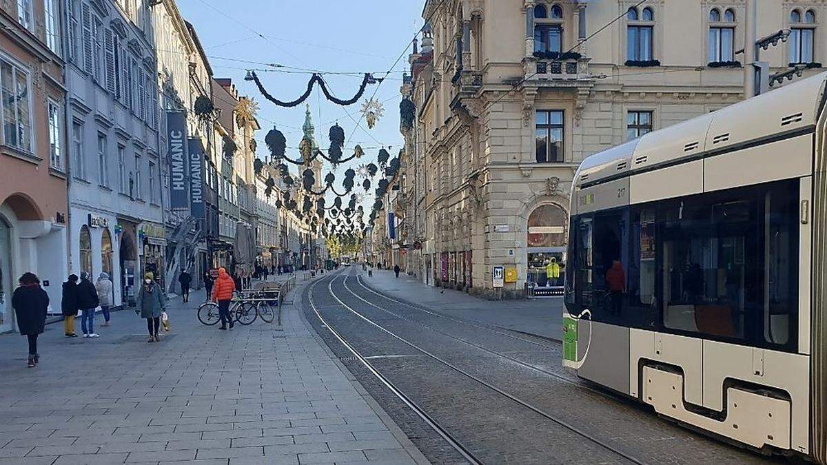 21. November 2021, gegen 12 Uhr: Die Grazer Innenstadt ist ruhig