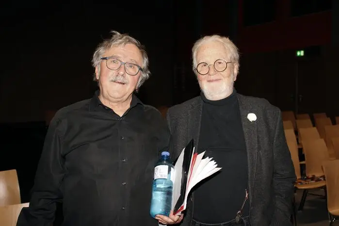  ... und Paul M. Musil (rechts), die beide enge Freundschaften mit Ernst Wedam pflegen.