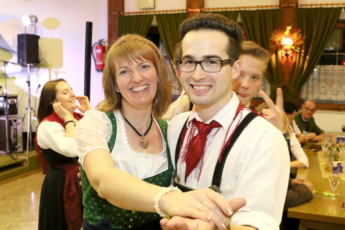 Und nicht nur die Jägerinnen und Jäger in ihren schmucken Trachten waren gekommen, um beim Ingolsthaler „Ball der Bälle“ dabei zu sein. 