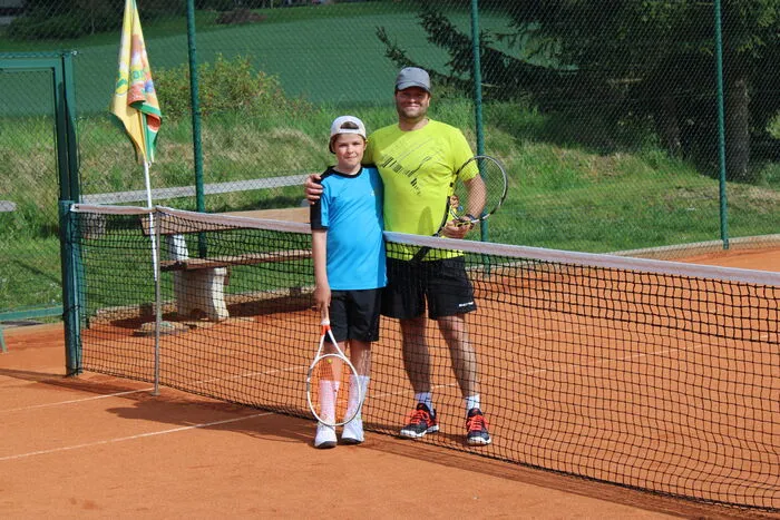 Noah und Willi Wedenig beim Familienduell.