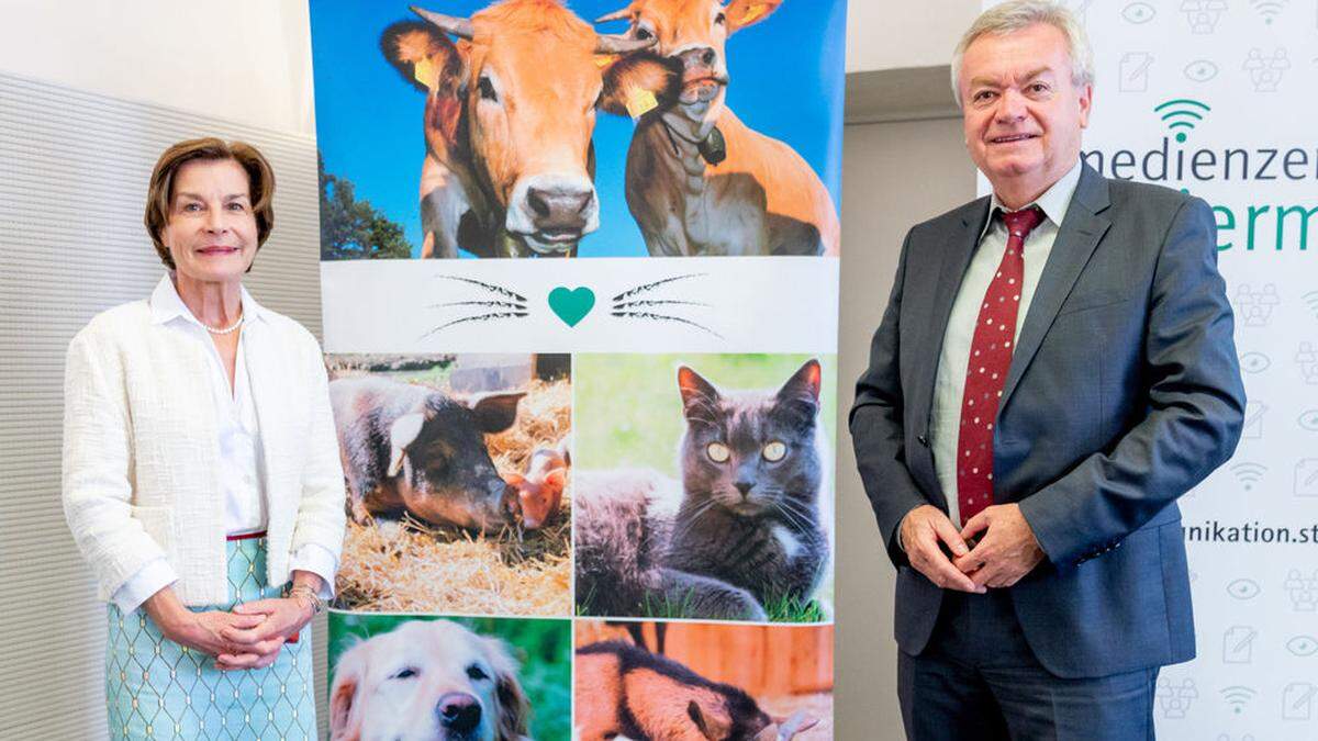 Tierschutz-Ombudsfrau Barabara Fiala-Köck und Landesrat Anton Lang befürchten mit dem Auslaufen der Coronakrise eine Haustier-Rückgabewelle