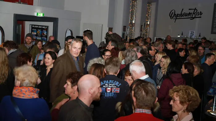 Im voll besetzten Orpheum ...
