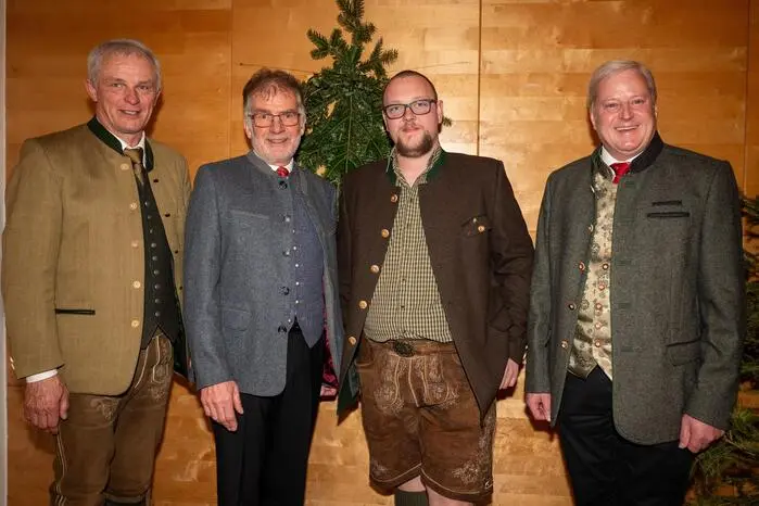  Im Bild von links: Organisator Peter Ratheiser, Bezirksjägermeister Alfons Kogler, Hegeringleiter Meiselding Wolfgang Kogler, Hegeringleiter Stv. Kappel am Krappfeld Otto Lungkofler;