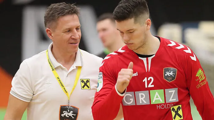 Romas Magelinskas (links) mit Torhüter Thomas Eichberger
