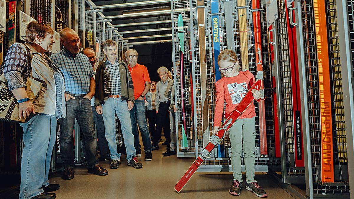 Für Kinder, aber auch für Erwachsene bietet das Wintersportmuseum „Tonis Erlebnisweg“