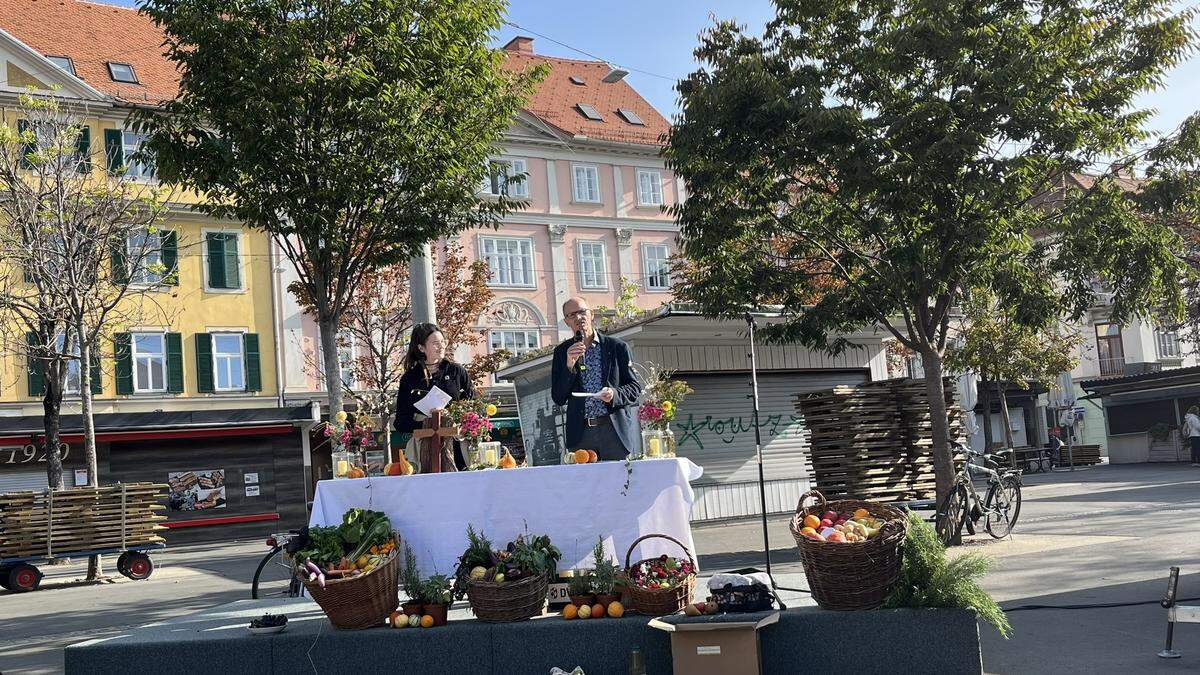 Schon zum dritten Mal feiern die evangelischen Pfarrgemeinden in Graz einen gemeinsamen Erntedank-Gottesdienst im Kaiser-Josef-Platz - heuer auch mit der evangelisch-methodistischen Kirche