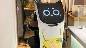 Bella ist seit Juni in der Snackbar tätig