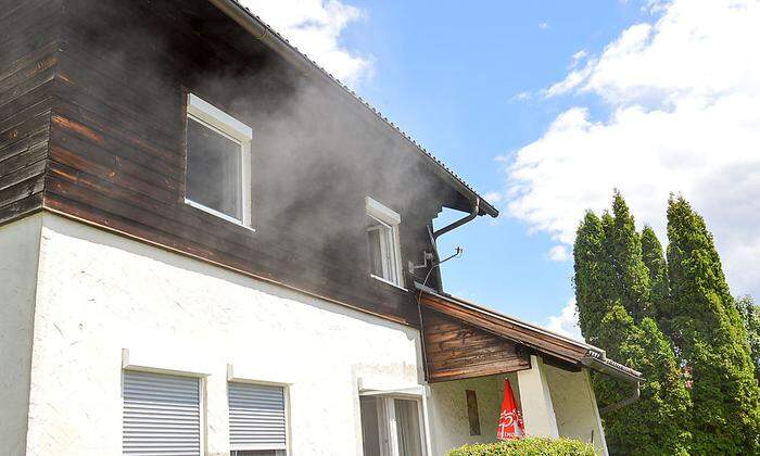 Durch das Piepsen der Heimrauchmelder und den Brandgeruch wurden Pließnig und seine Freundin auf den Brand aufmerksam