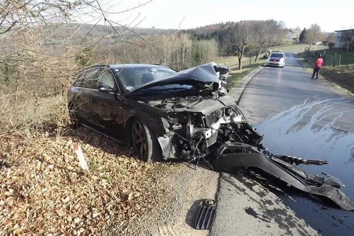 Der Lenker dieses Fahrzeugs blieb unverletzt