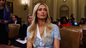 Paris Hilton sprach im US-Kongress über ihre traumatisierenden Erfahrungen in der Jugendzeit